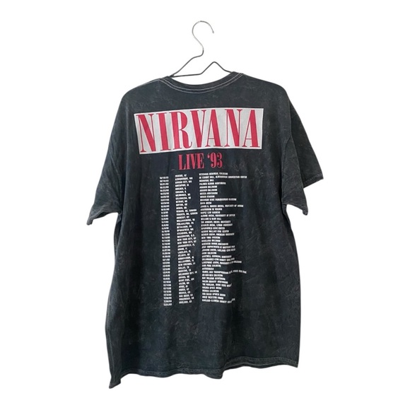 Distressed Gray Nirvana Smiley Graphic Live 93 Concert T Shirt Size XL Grunge - Picture 2 of 7
